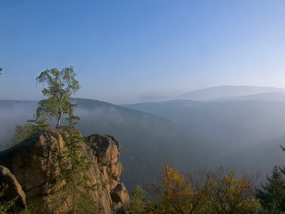 Naturcamping-Harz-am-See-Wandern-Wanderwege-Rabenklippe-Brockenblick