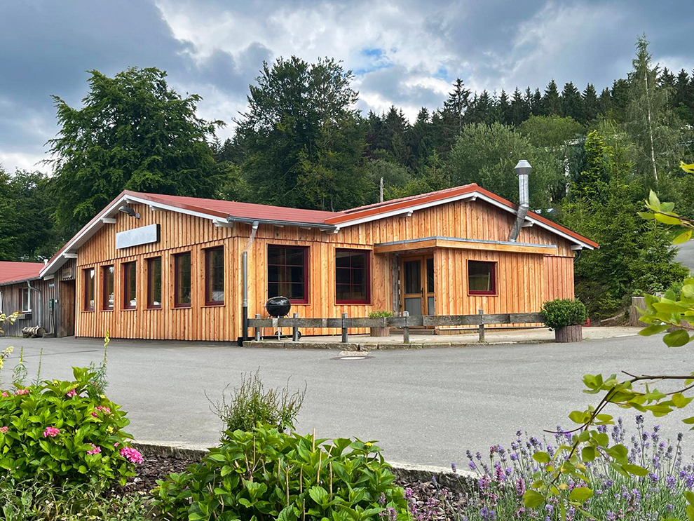 Naturcamping-Harz-am-See-Restaurant von außen